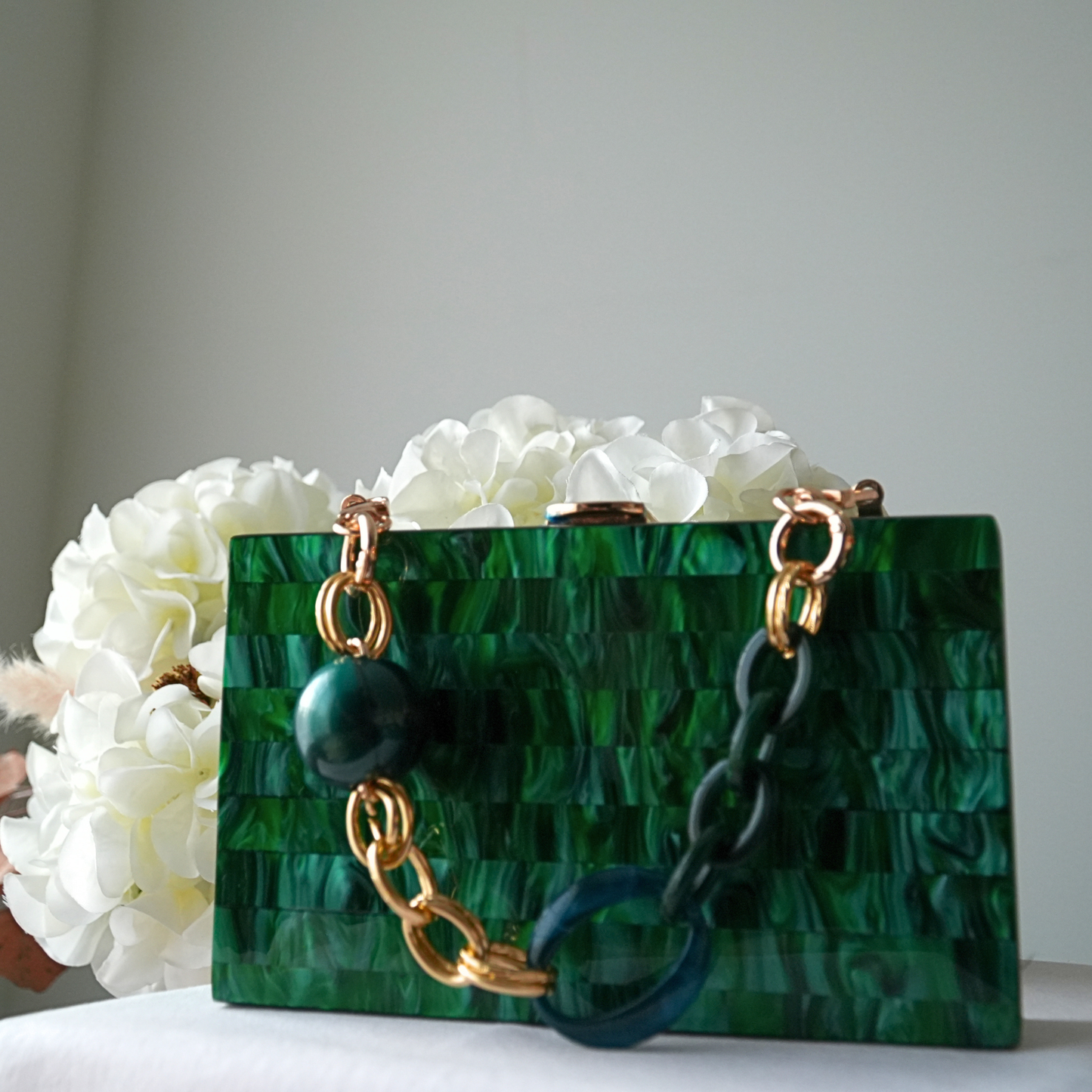 Palais Clutch in Emerald